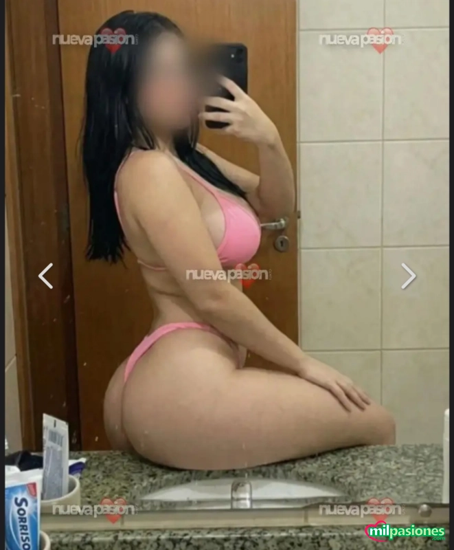 Atrevida cariñosa latina encantadora, Aspe