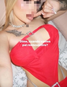 Un espectÁculo de mujer espaÑola tatuada