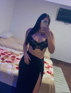 Hermosa Escort Venezolana cariñosa, simpática, divertida y me