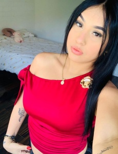 Ven a disfrutar en torrevieja una morena divina y jovial