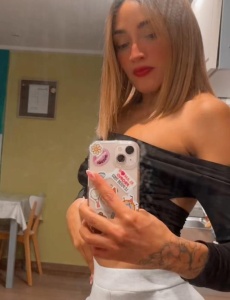 Jovencita muy complaciente! Completa! 24h